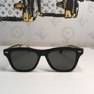 New Authentic Black Sunglasses with Gold Accents GG0910S 001
